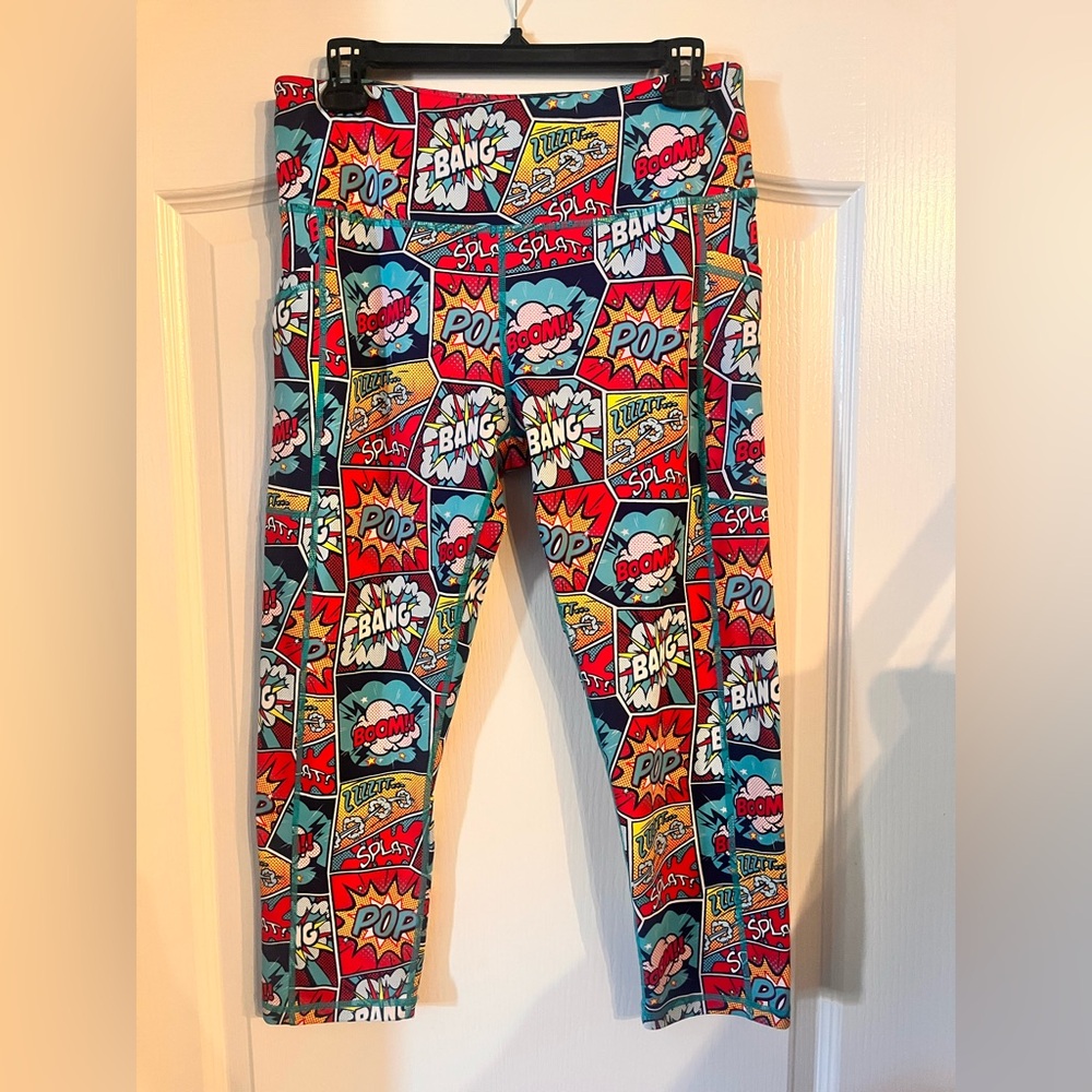 Comic print mid length leggings